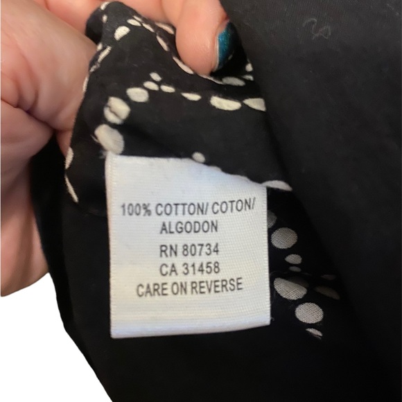 BCBG Maxazria black and white peasant blouse - Picture 4 of 10